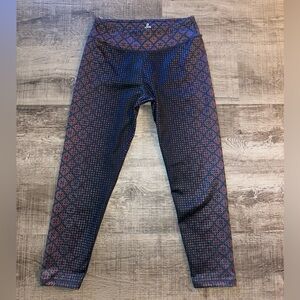Prana Womens Roxanne Capri Leggings Size M Multicolored Geometric Yoga pants EUC